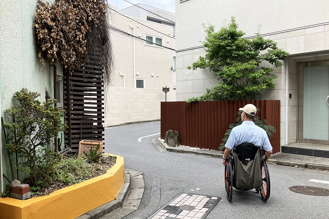 途中道がクランクしている写真