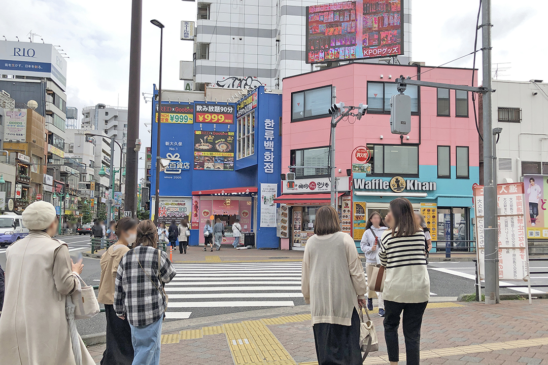 交差点の横断歩道の写真