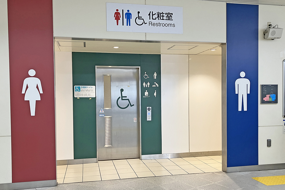 車いす用トイレの入口