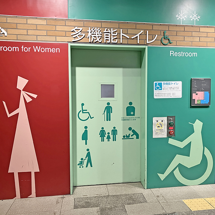 車いす用トイレのドア