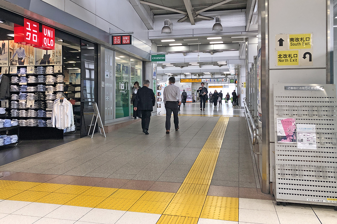 Bエレベーター降りて直進方向の写真