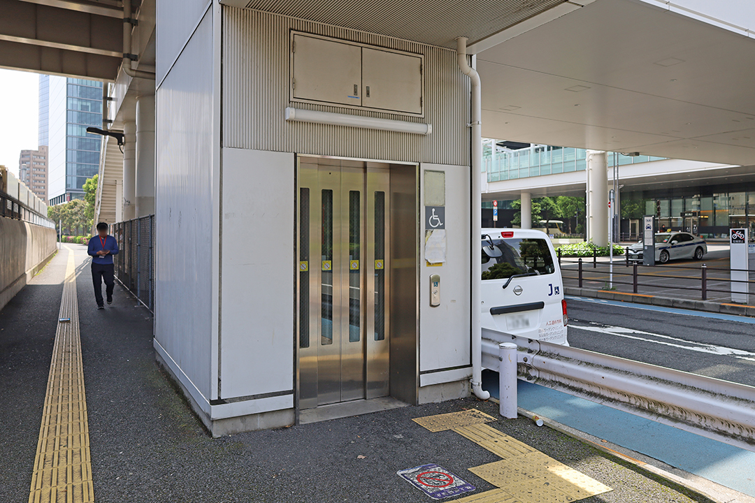 １Ｆのエレベーター入口
