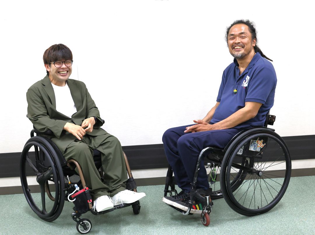 JHALIと翔太 車いすで対面