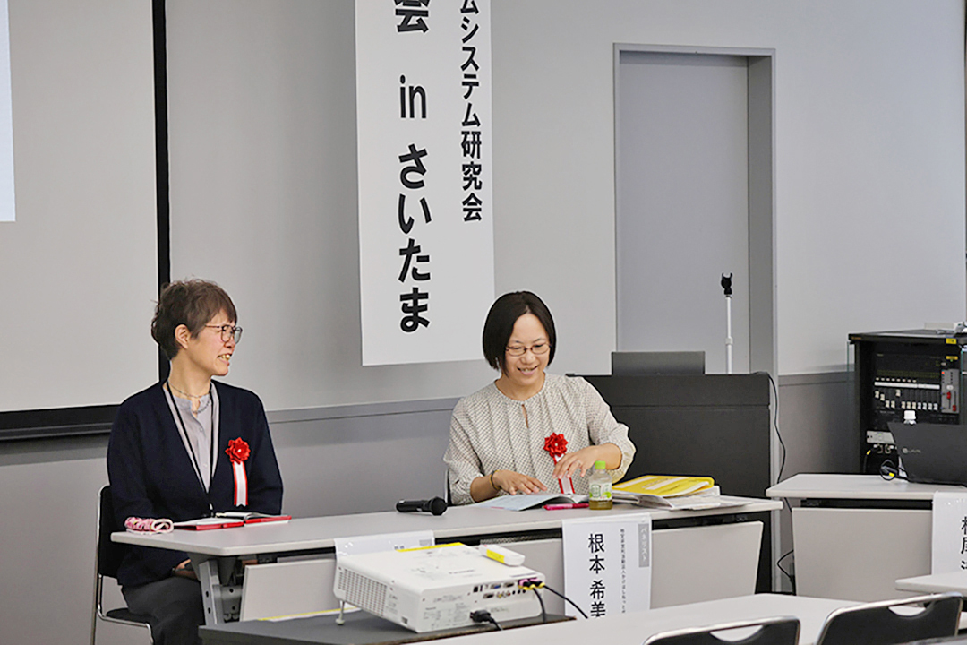 パネルディスカッションを行っている根本氏（右側）と齋藤氏（左側）