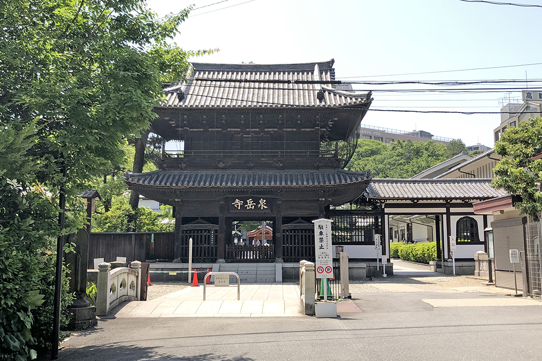泉岳寺山門