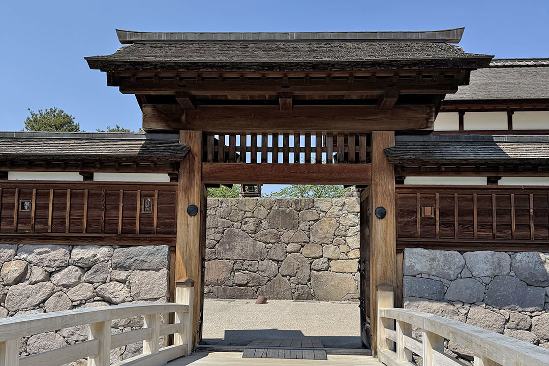 太鼓門前橋から見た太鼓門