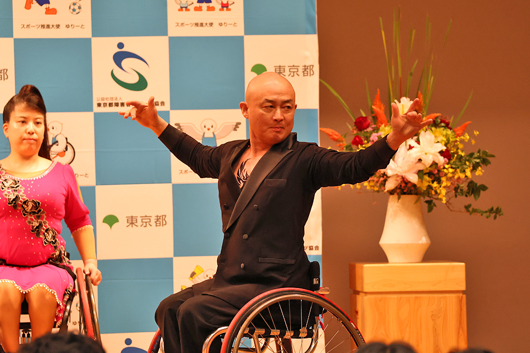 内田基哉選手。とても華やかで活気があり、明るく前向きなエネルギーに包まれている印象です
