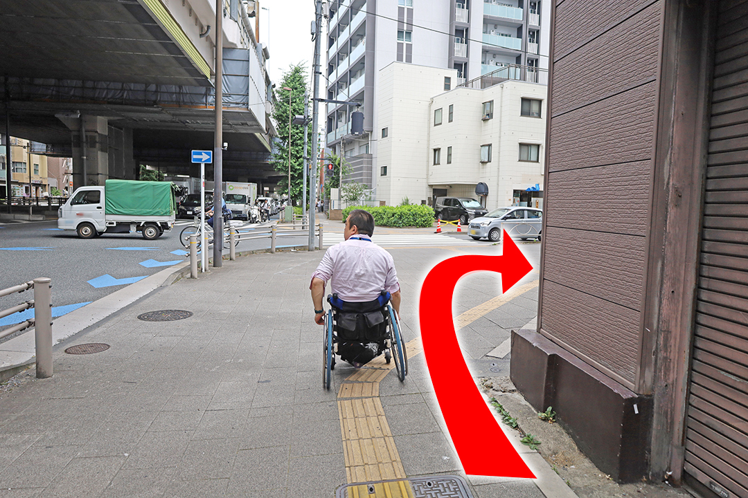 信号機ある交差点を渡らずに右折する