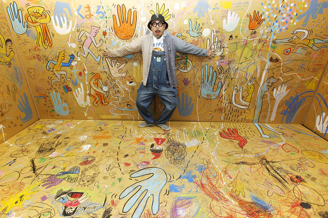 “手話アート”の第一人者・絵描きの門秀彦さんと絵を描いてデフアスリートを応援するチャレンジ
