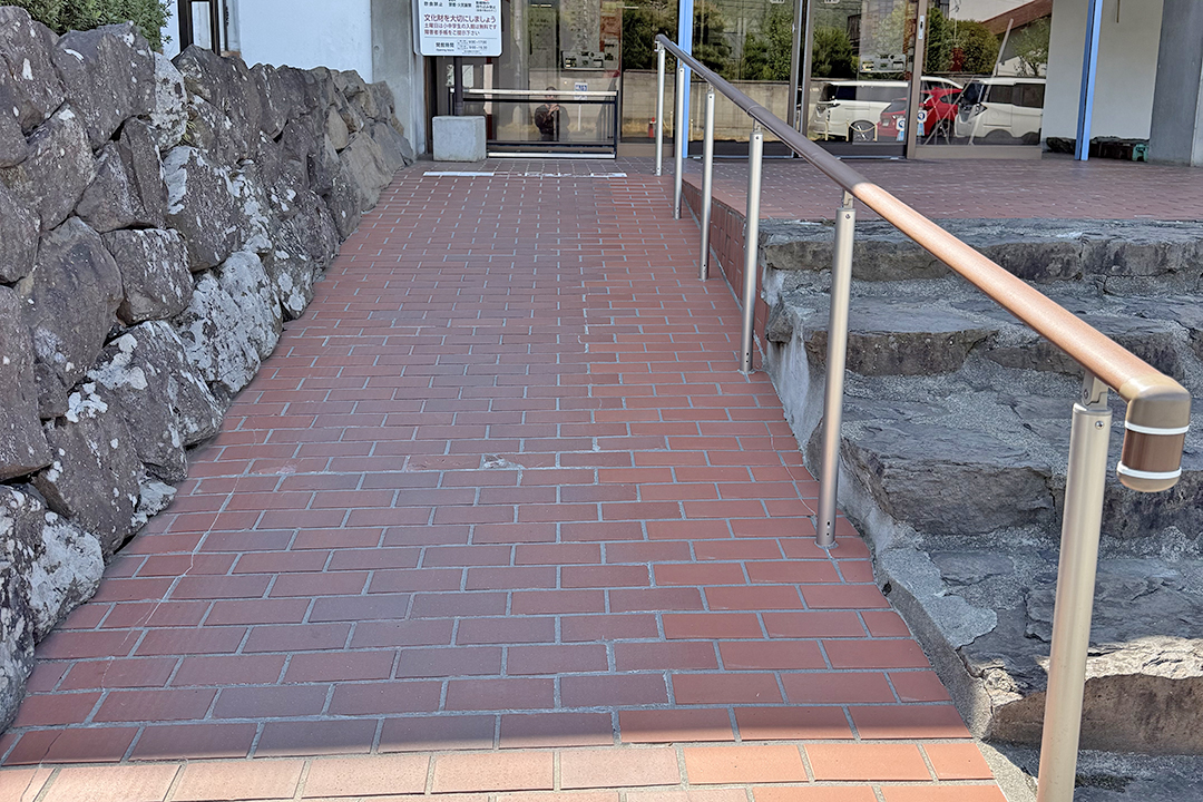 真田宝物館にはスロープがあります