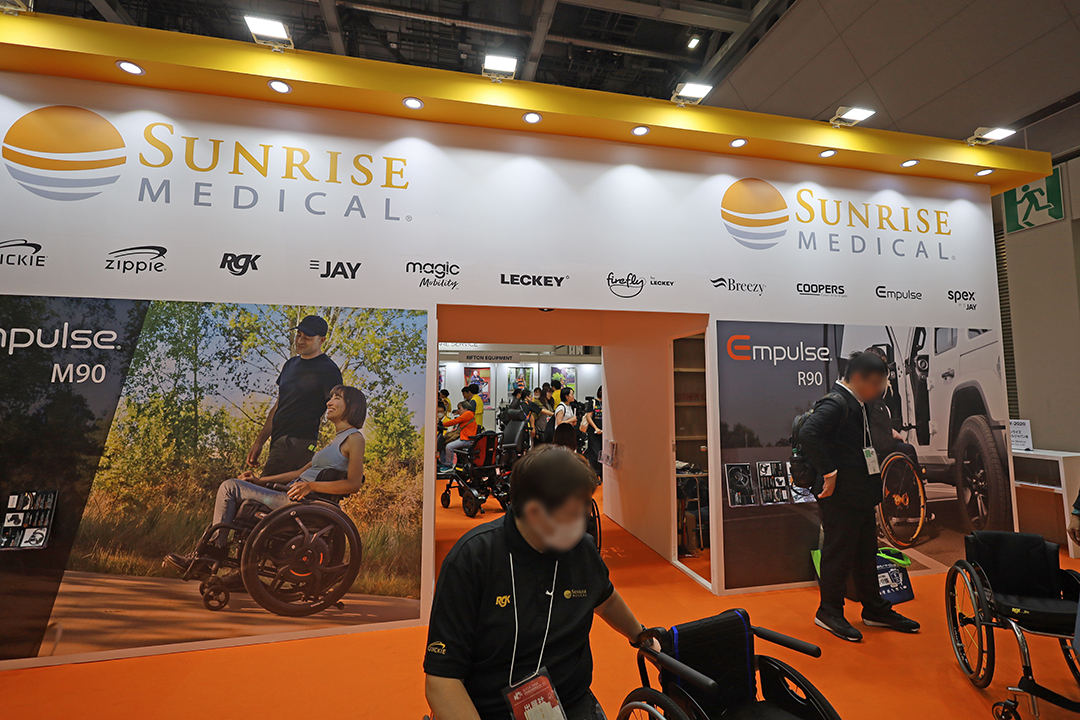 サンライズメディカルジャパンのブースを写した写真