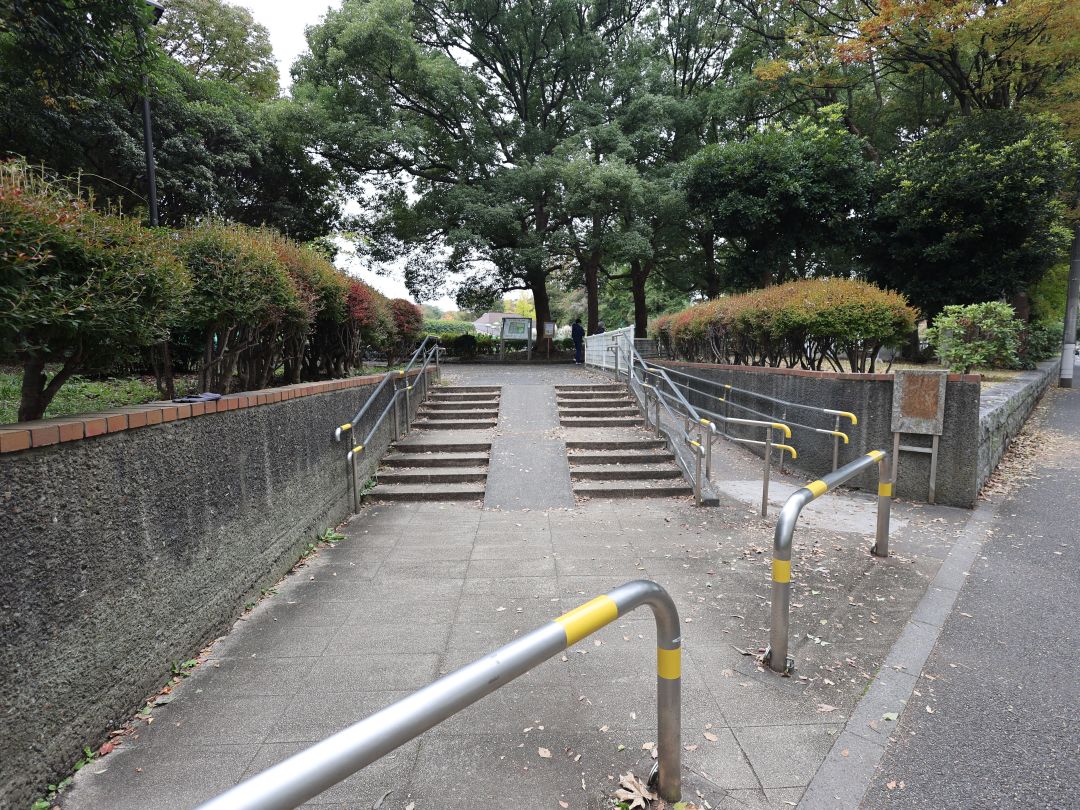 公園入口の写真