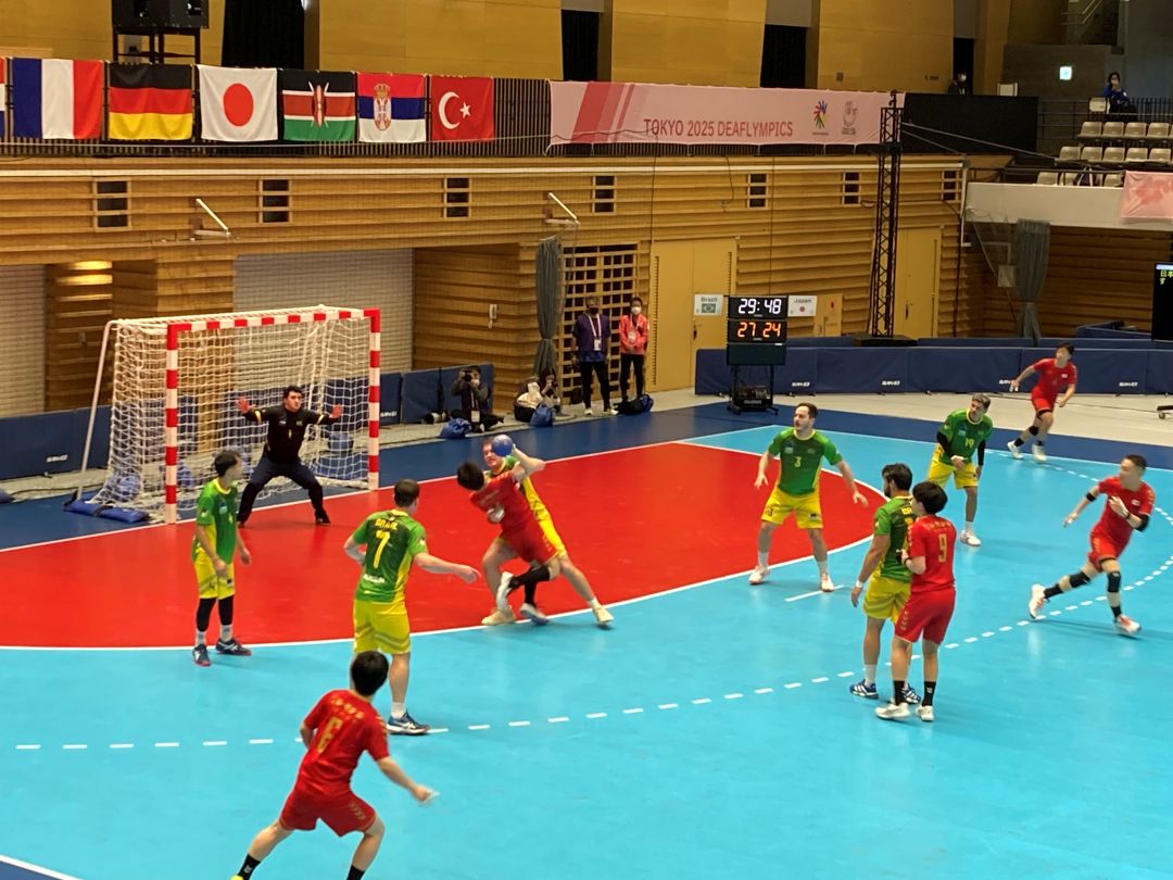 ゴール前でのボールの取り合い