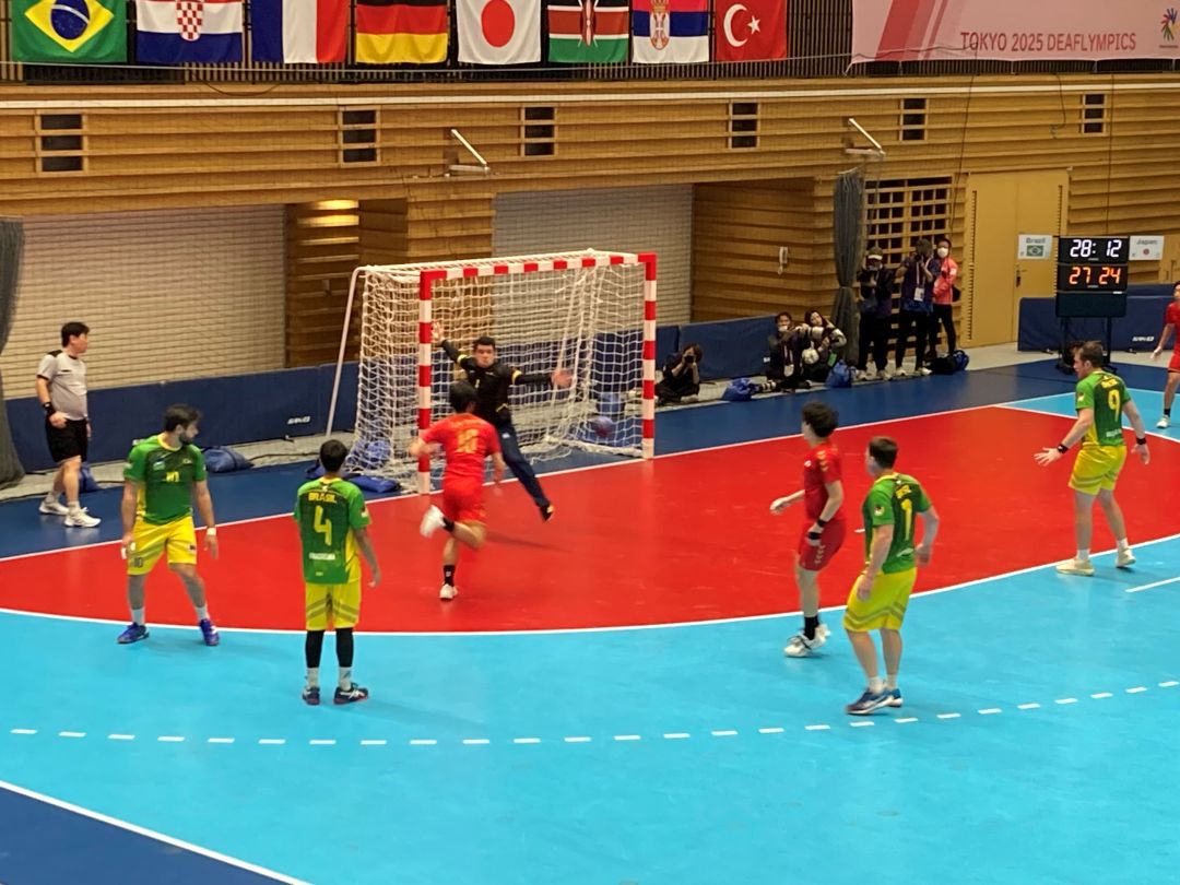 シュートに入ろうとする瞬間