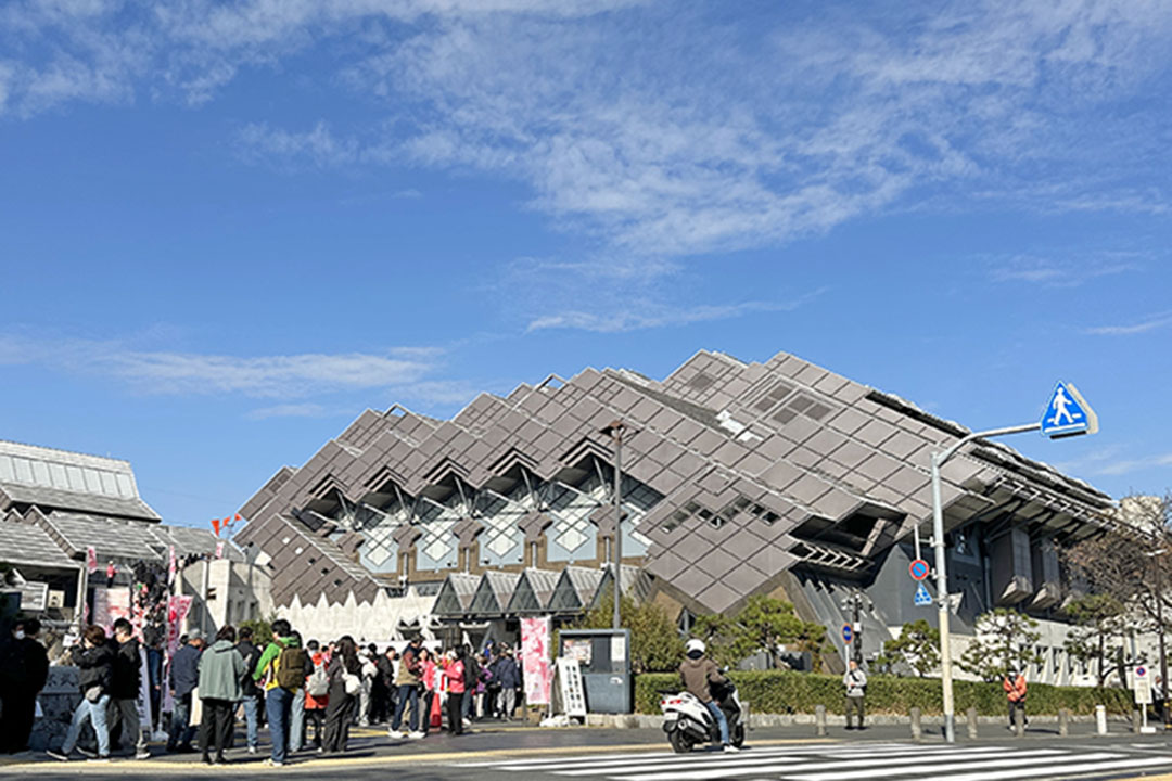 東京武道館前の様子です。