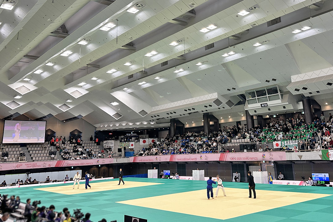 2つの試合場があり、奥が第１試合場で手前が第２試合場です。