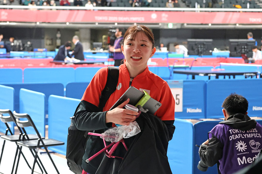 試合後インタビュー場所に向かう山田瑞恵選手