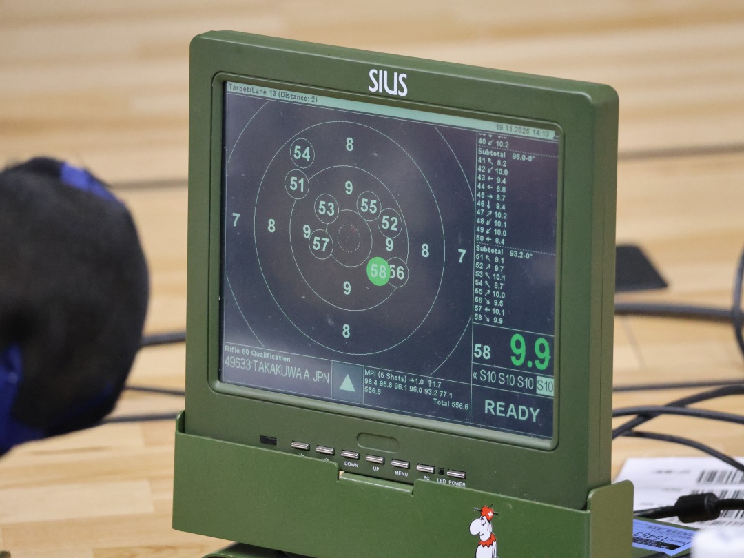 モニターの着弾位置は8点台、9点台が目立つ