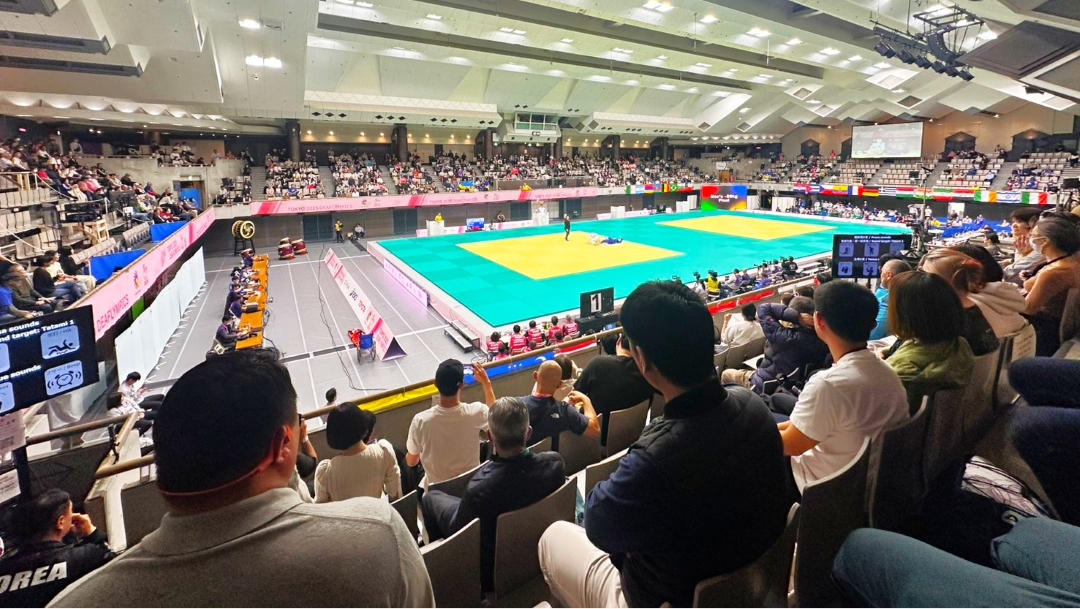 観客で埋まる東京武道館