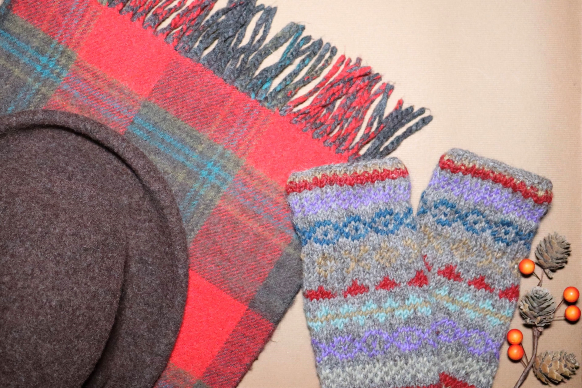 マフラーや手袋など防寒グッズの写真