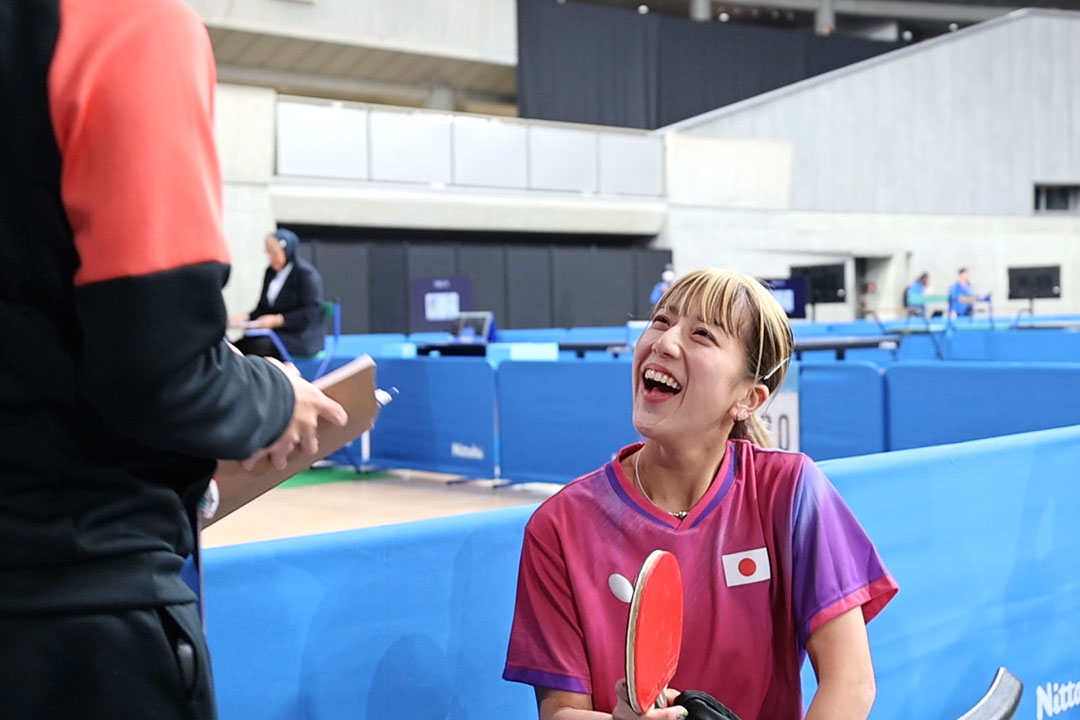 試合が終わり解放感で笑顔になる亀澤理穂選手