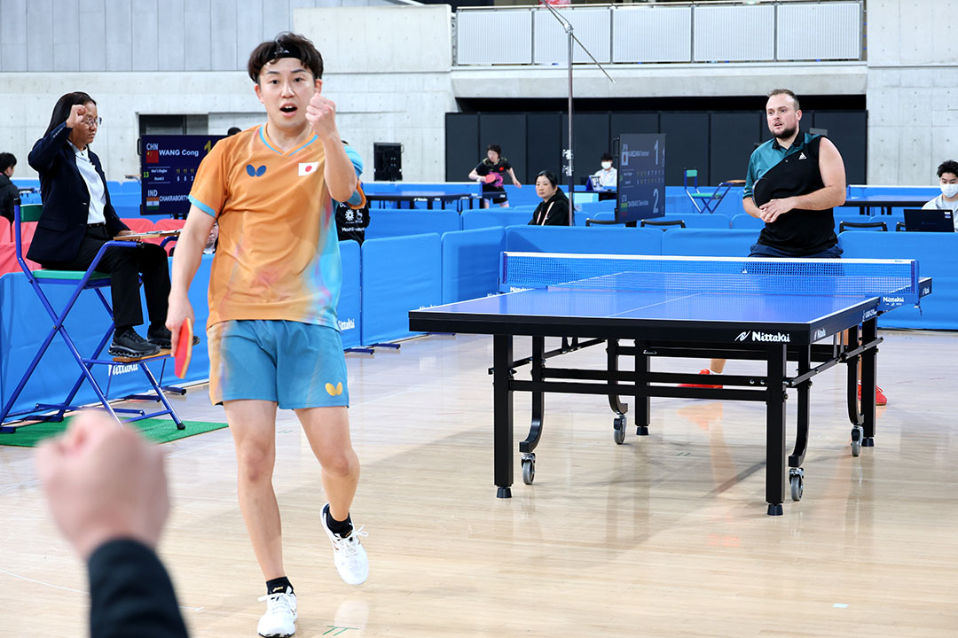 点が入りガッツポーズする亀澤史憲選手