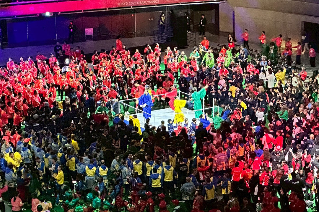 ボンミライ！を選手も踊っています