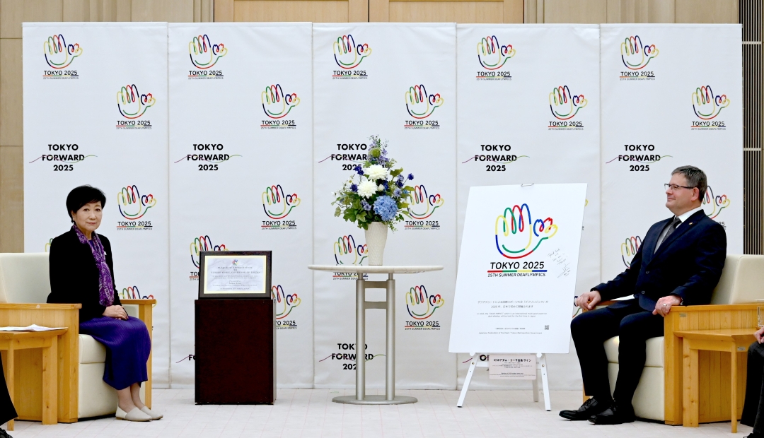 小池都知事とアダムコーサ会長