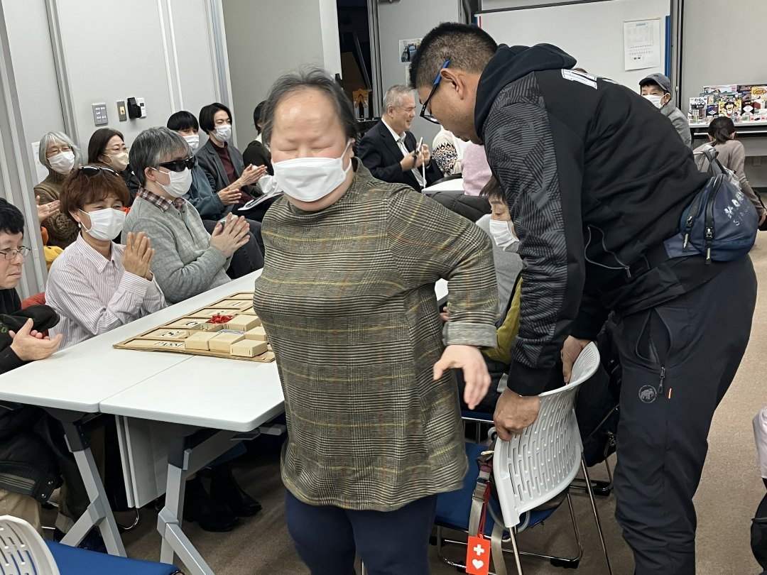 立ち上がるIさん