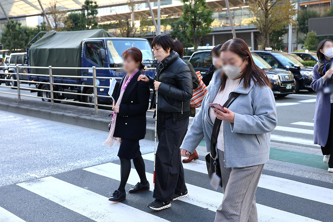 移動中、まりっぺさんとフランクに話す参加者
