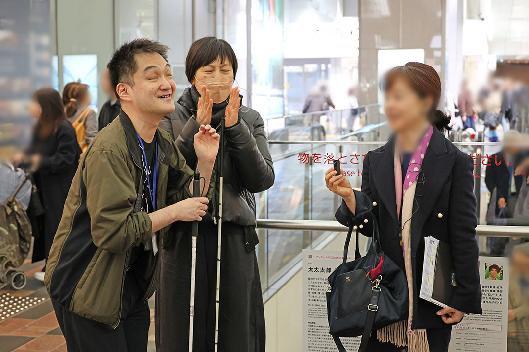 アテンドスタッフのきのっぴいさんとまりっぺさん感じたことを伝えている様子