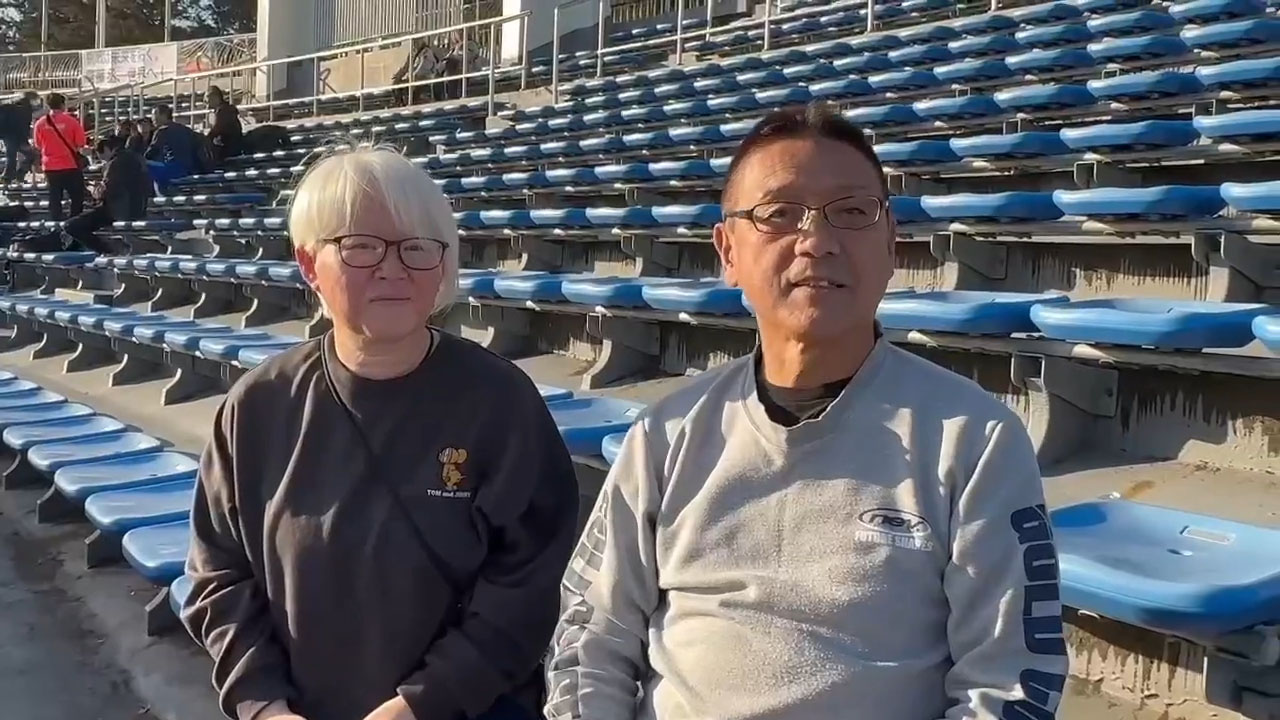 インタビューに答える古川選手のご両親