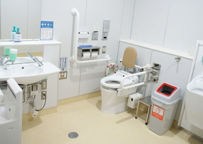 東京都障害者総合スポーツセンター－増築棟 1F 女子トイレ側