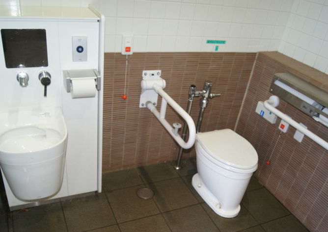 東京都立石神井公園－けやきトイレ