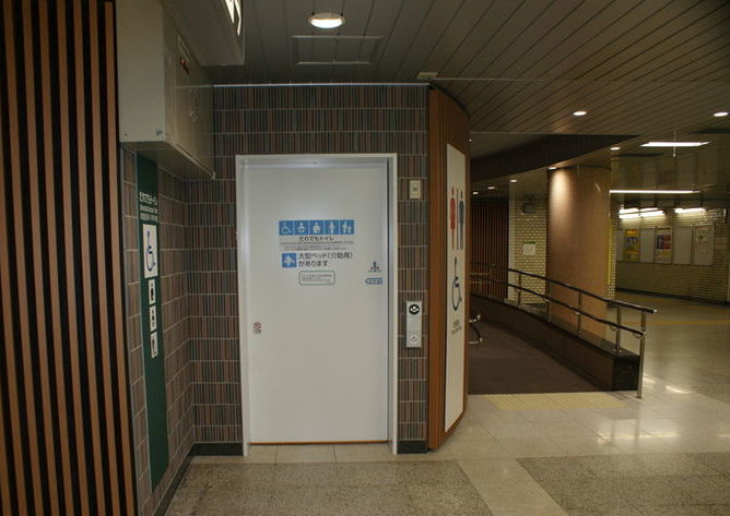三田駅／都営地下鉄 浅草線－B1F 改札外 A3出口側