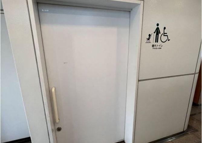 浅草寺公衆トイレ