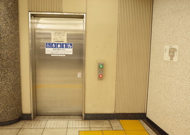東銀座駅／東京メトロ 日比谷線－B1F 改札外 コインロッカー奥
