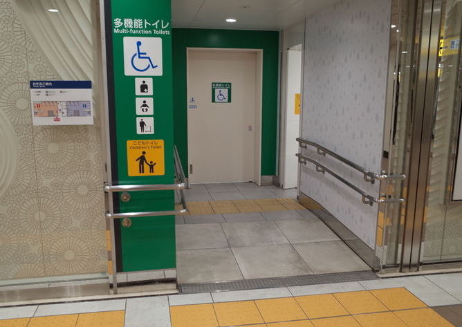 上野駅／東京メトロ 銀座線－B1F 改札外 地上ゆきエレベーター付近